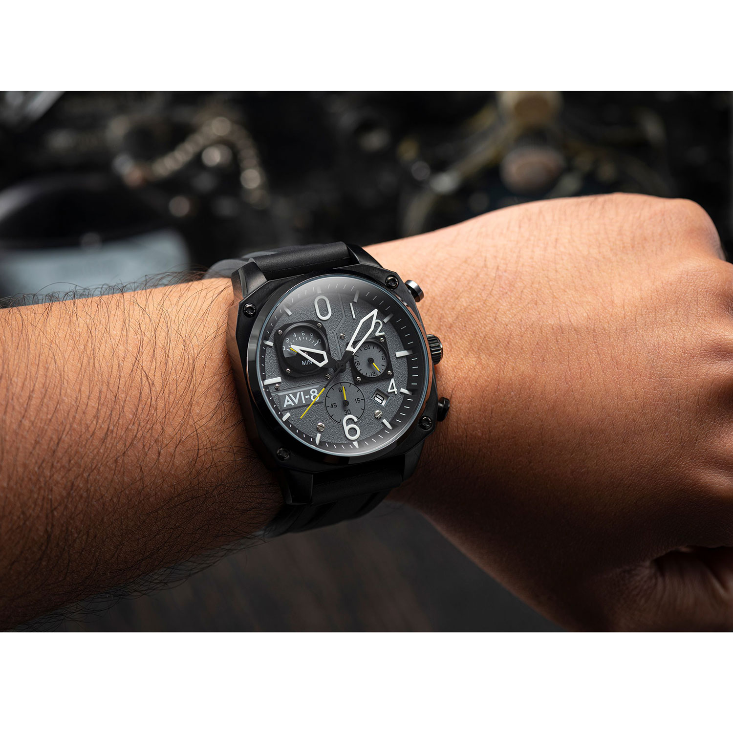 AVI-8 AV-4052-R1