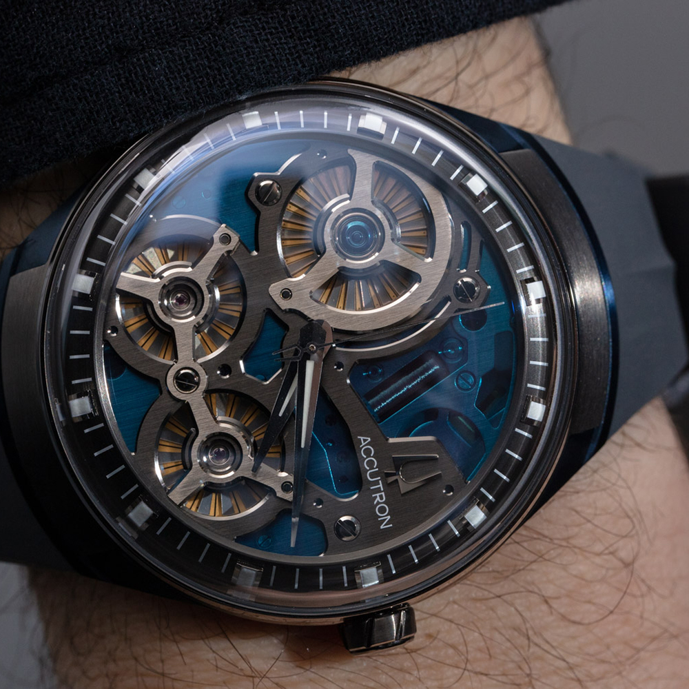 Accutron 2ES8A004