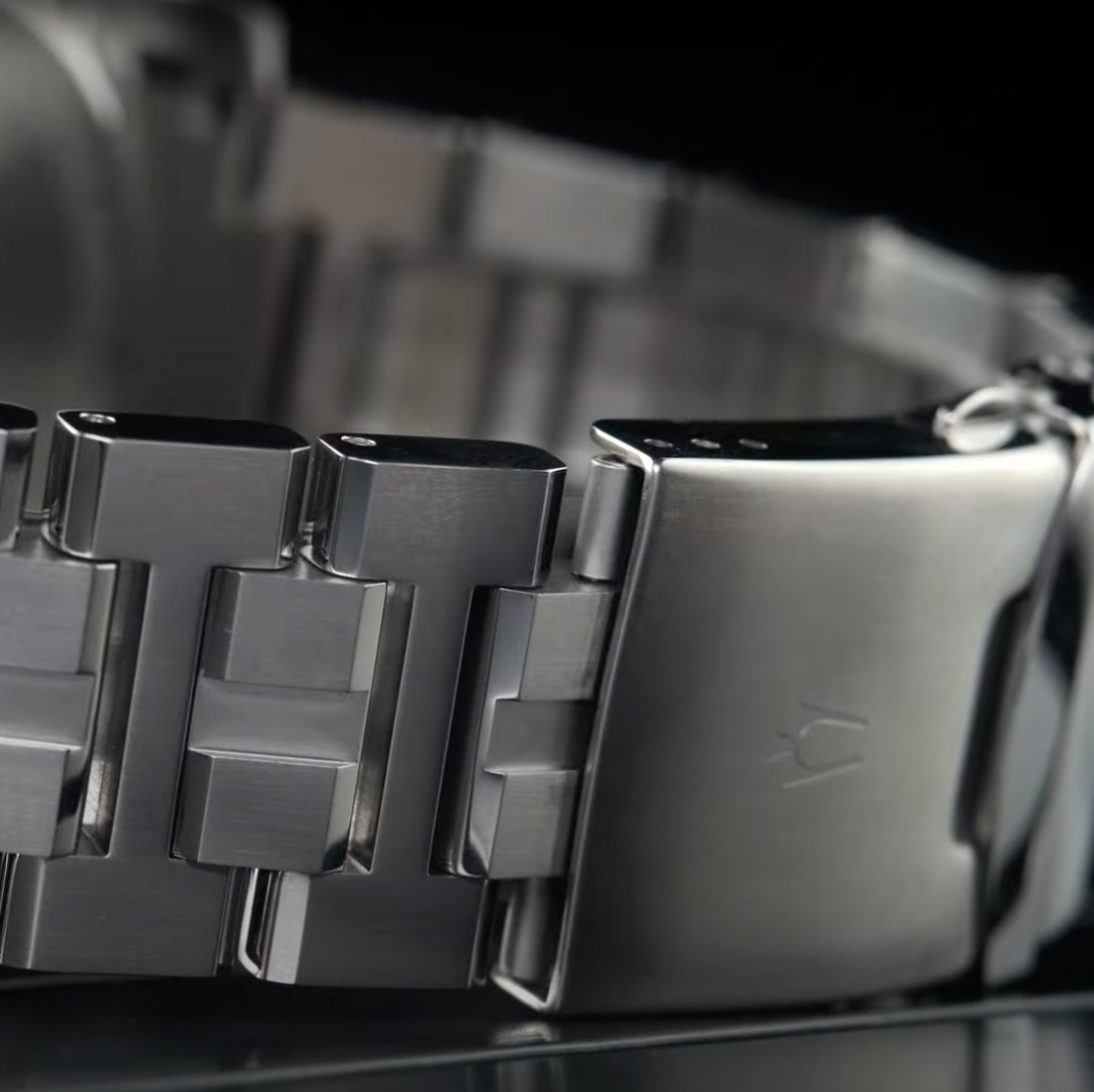 Bulova 98B270
