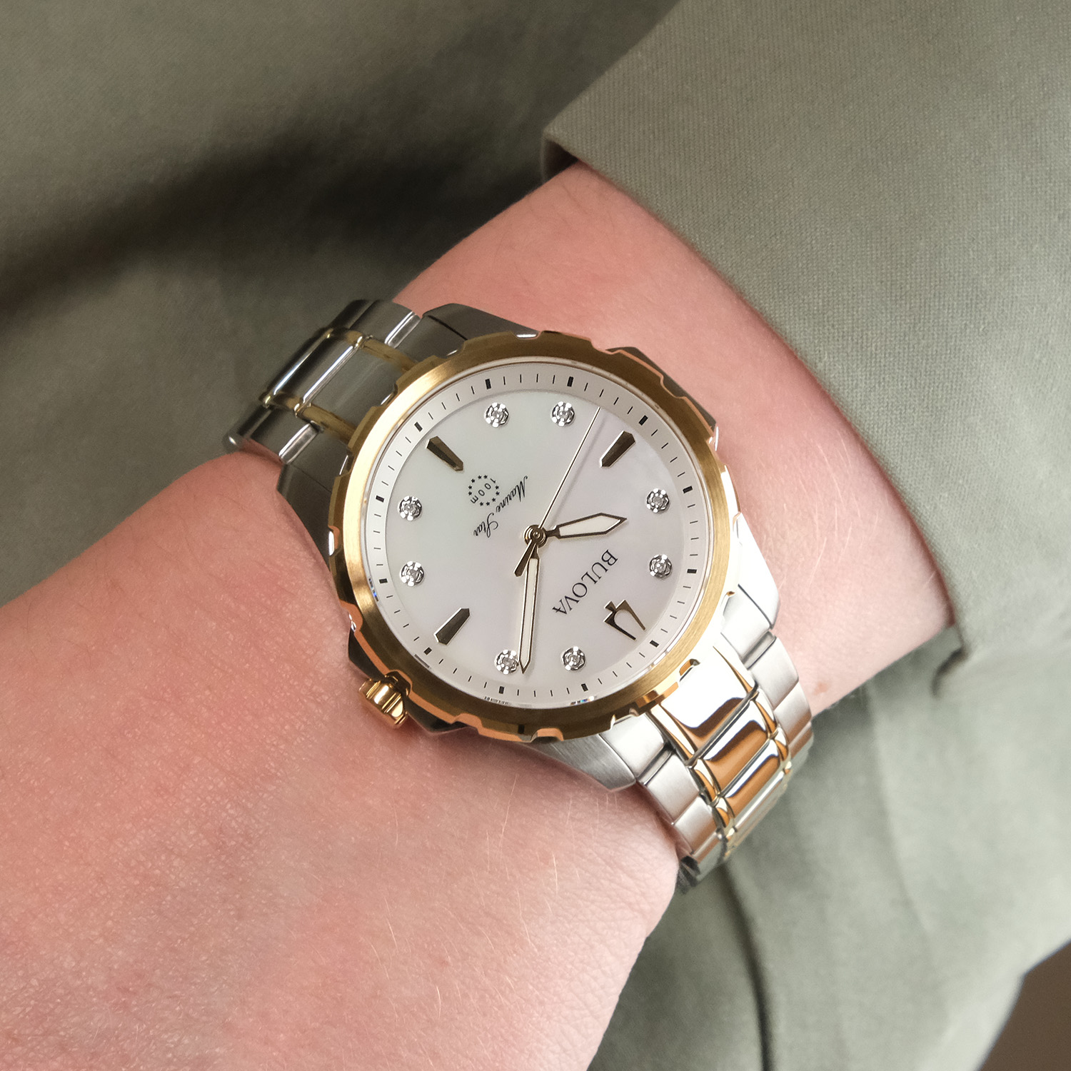 Bulova 98P227