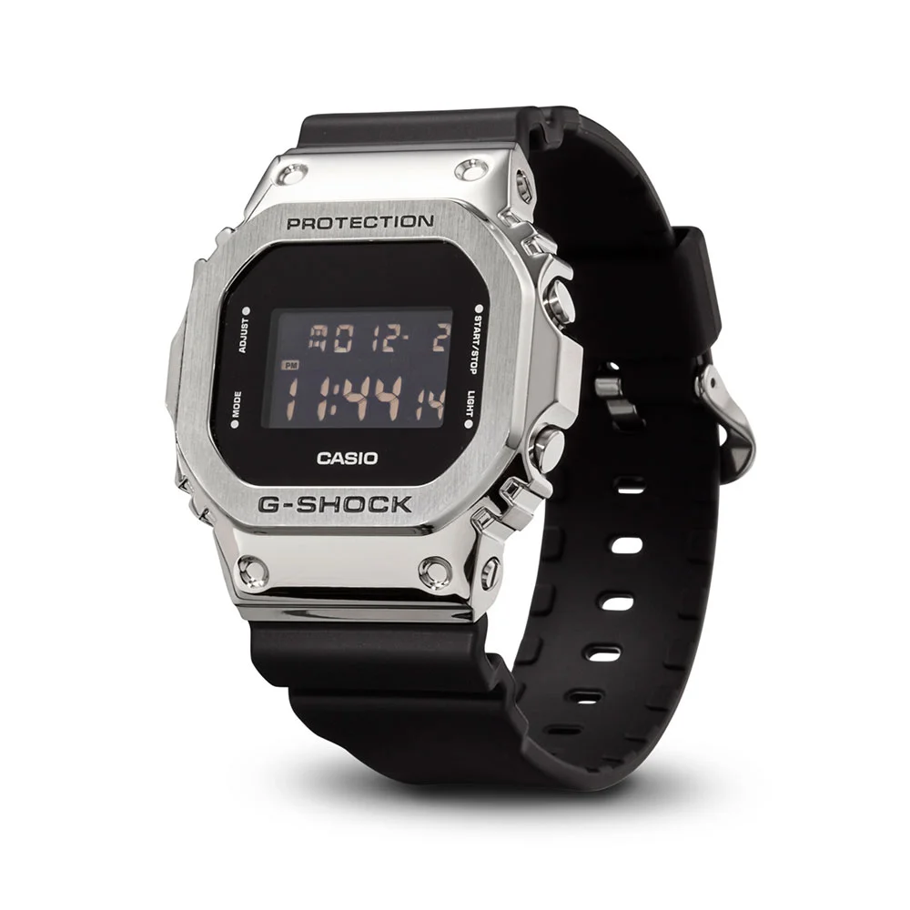 casio GM-5600U-1