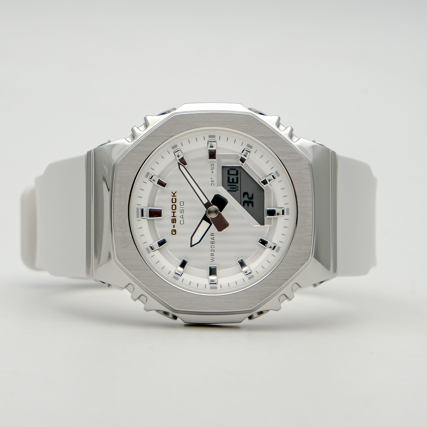 casio GM-S2110SH-7A