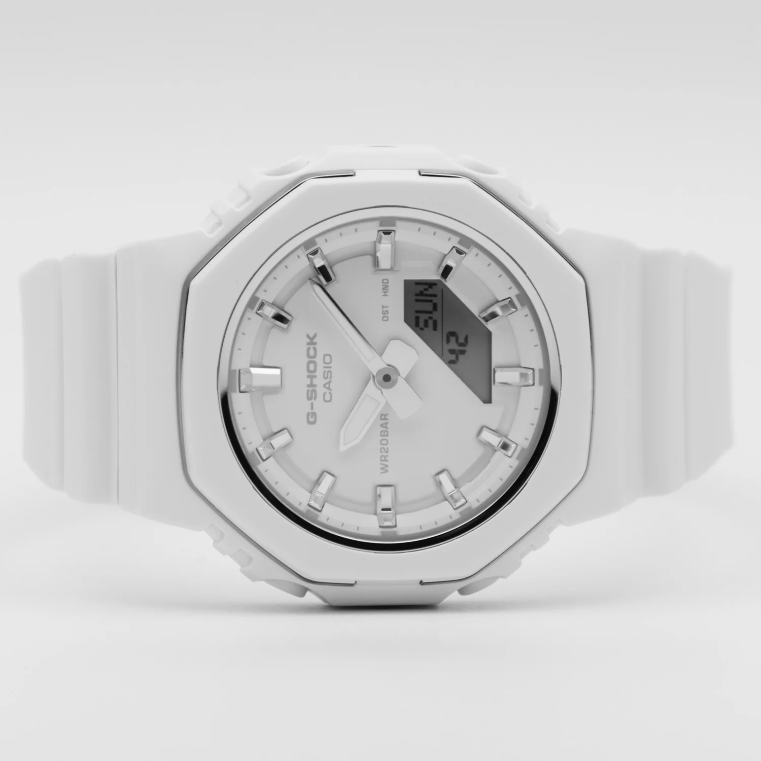 casio GMA-P2110-7A
