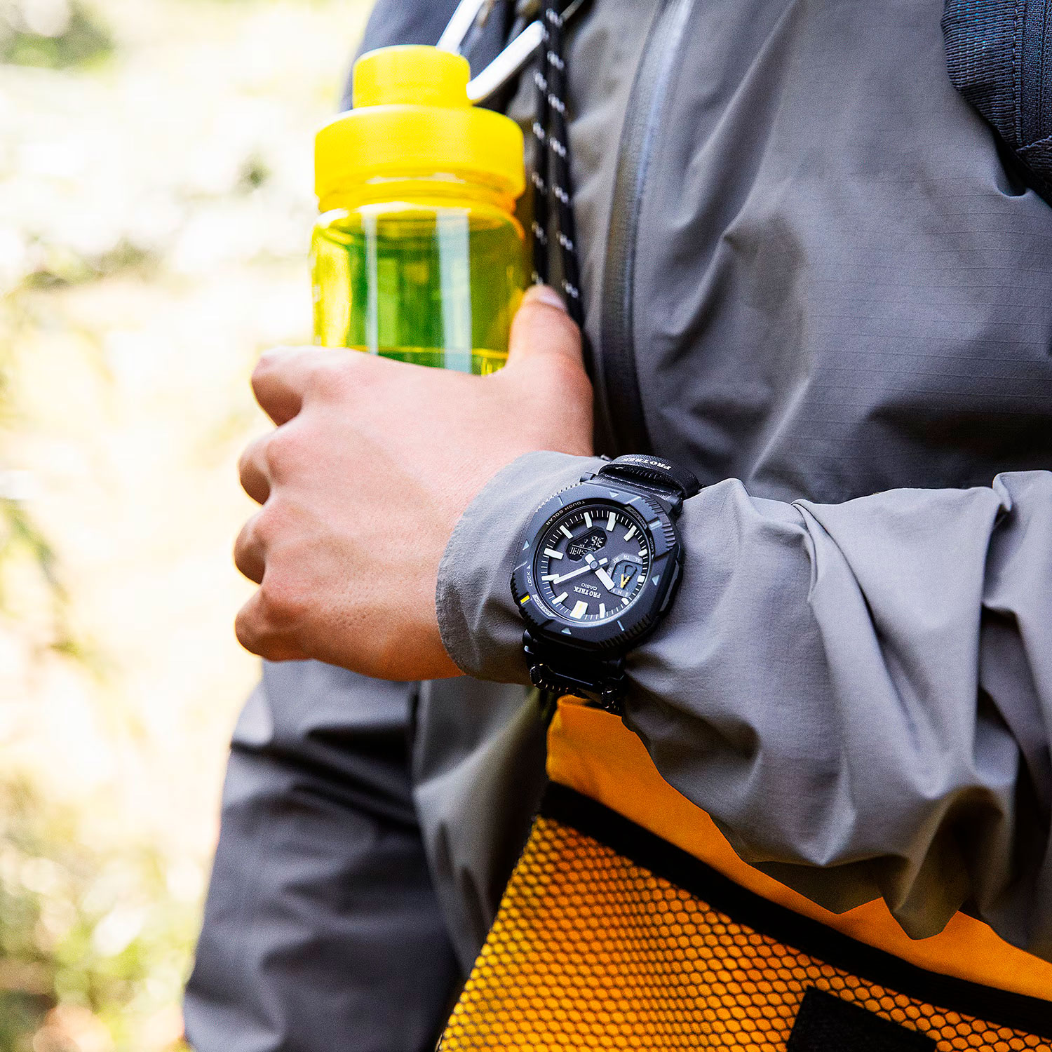 casio PRJ-B001B-1